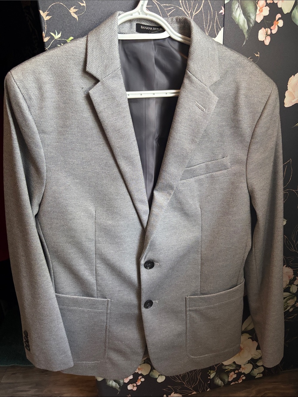 Banana Republic Light Gray Textured Two-Button Blazer